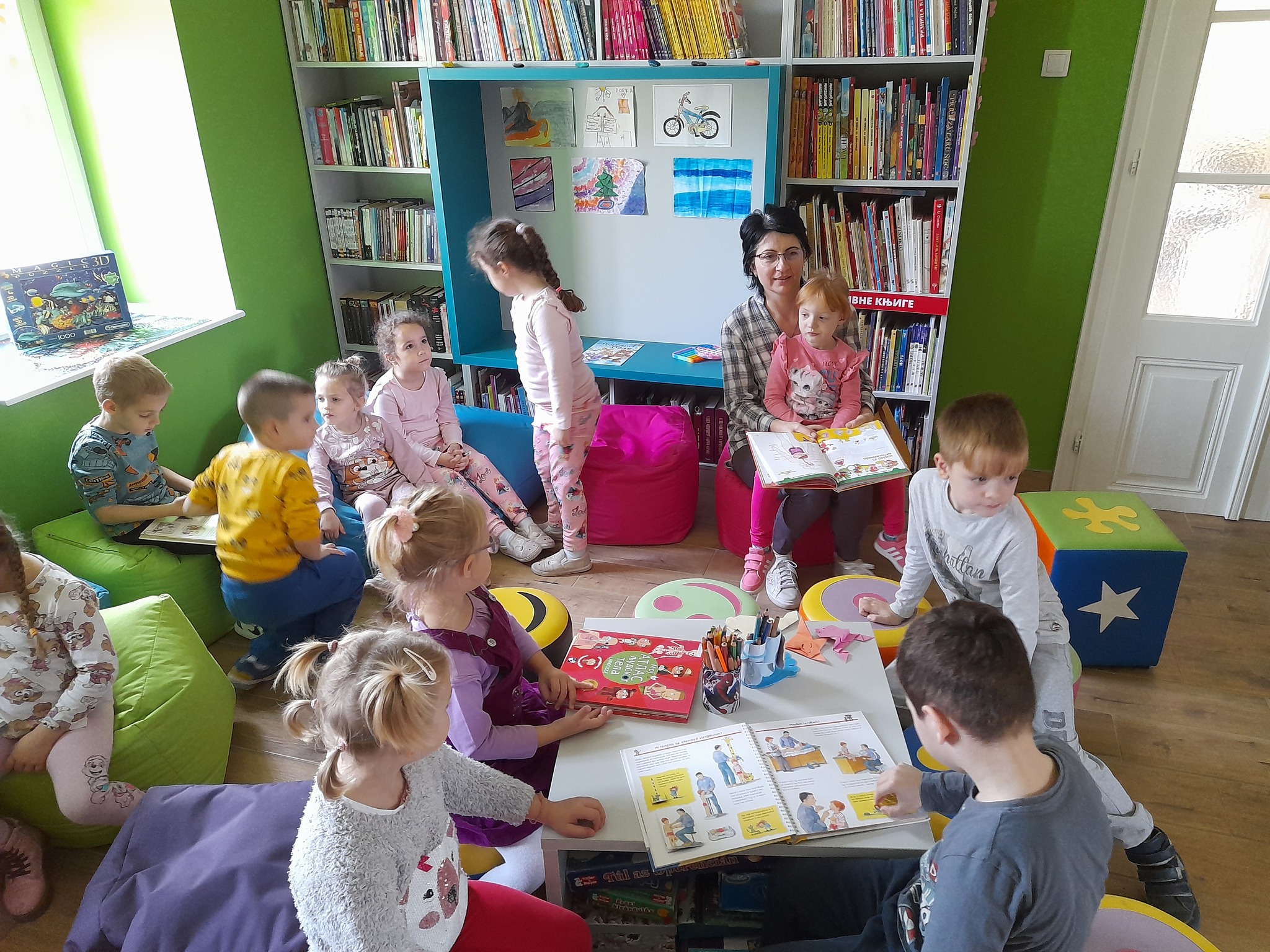 Ovisok a könyvtárban