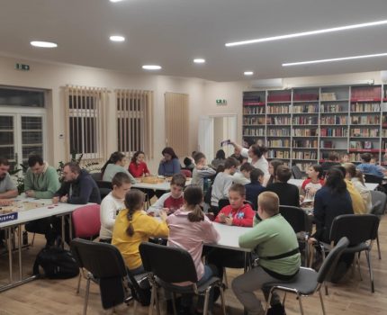 Novemberben is társasjáték est