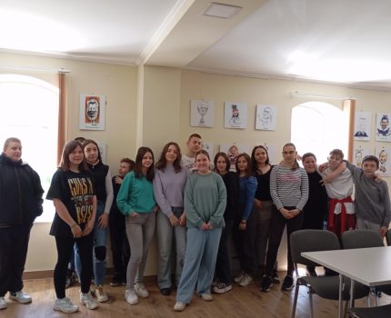 Hetedikesek a könyvtárban