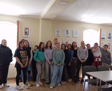 Hetedikesek a könyvtárban