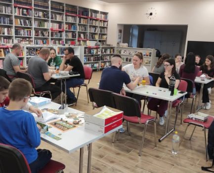 Társasjáték est májusban